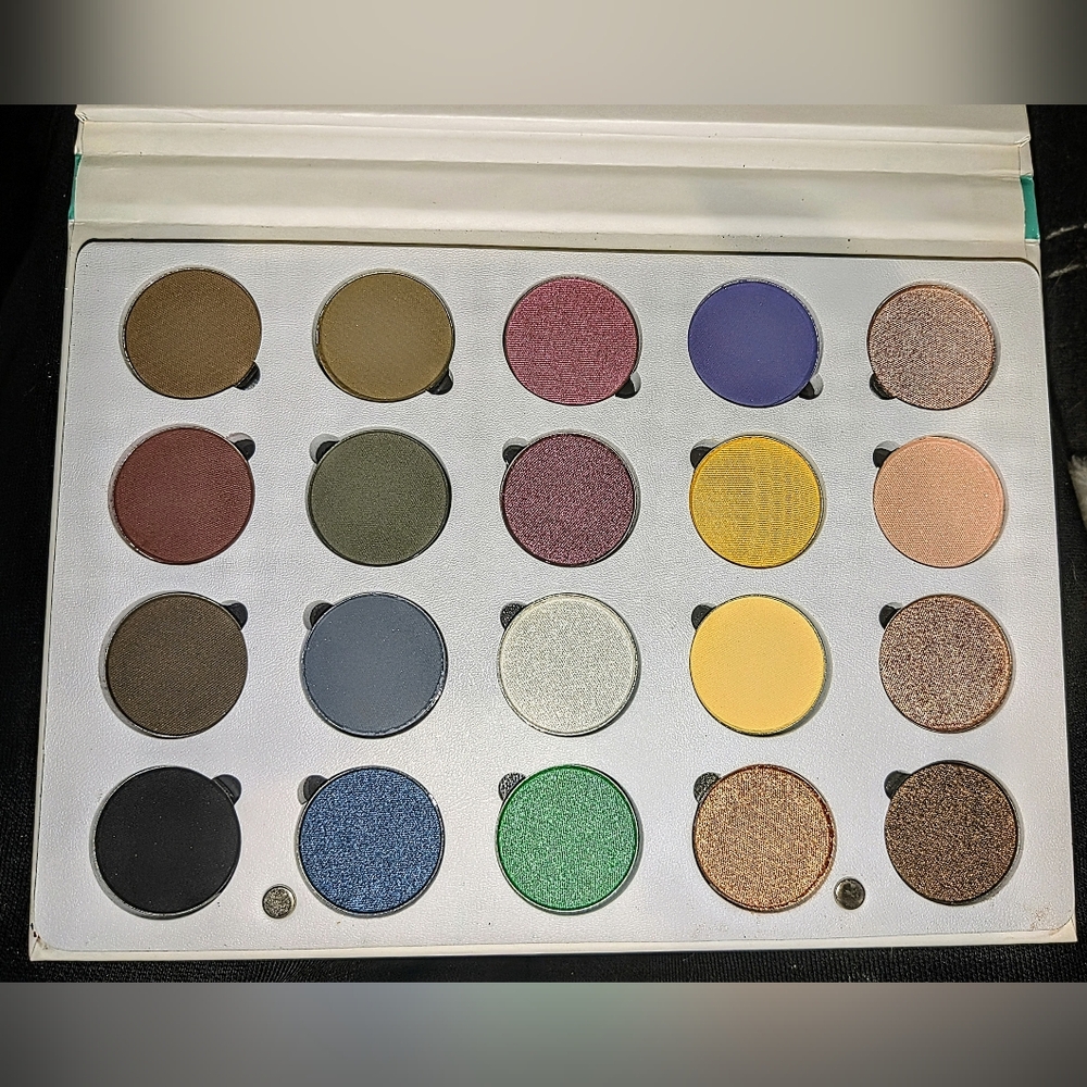OFRA COSMETICS Pro Palette - Eyeshadow - Picture 4 of 12